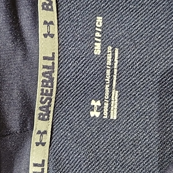 Mens Hoodie- Under Armour - Picture 3 of 6